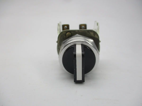 ALLEN BRADLEY 800T-J2KB8DGXX SER. T (WH) NSMP