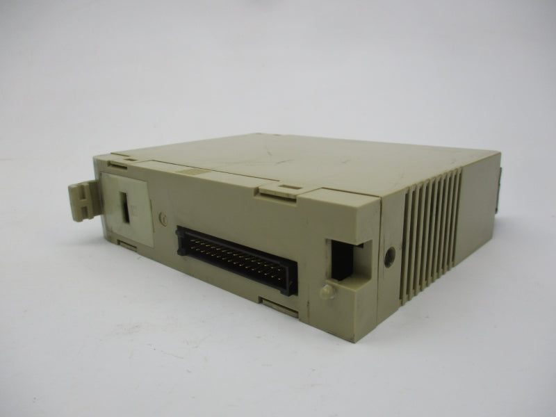 OMRON C200H-OC224 250VAC 2A UNMP