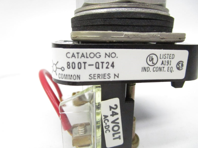 ALLEN BRADLEY 800T-QT24R SER. N 24VAC (BK/YL) (AS PICTURED) NSMP