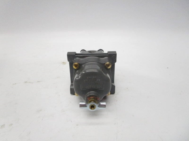 FISHER FS-67CFR-600 250PSI 1/4" NSMP