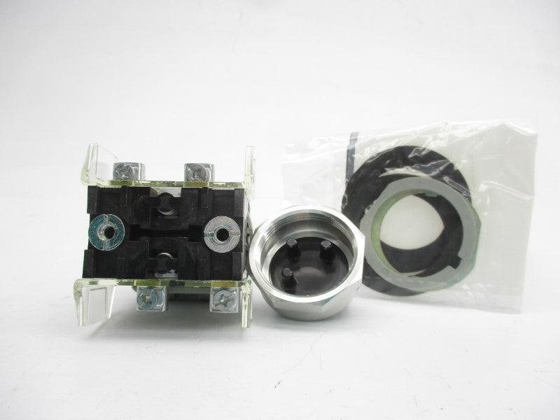 ALLEN BRADLEY 800T-H2A4 SER. T (WH) NSMP
