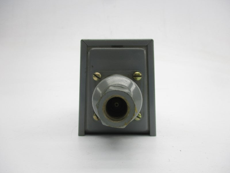 ALLEN BRADLEY 836-C7A SER. A 24-600VAC 300PSI UNMP