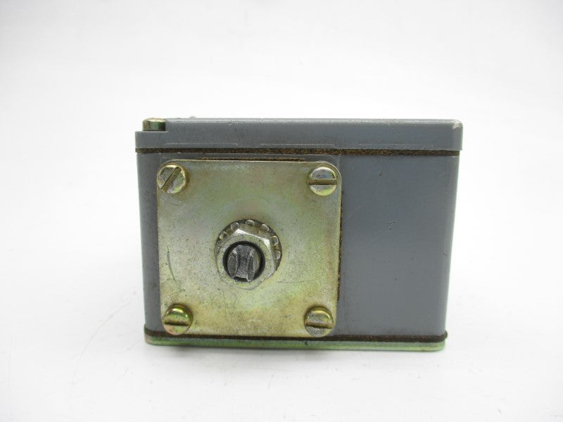 ALLEN BRADLEY 836T-T251J SER. B 120-600VAC 60A 80PSI UNMP