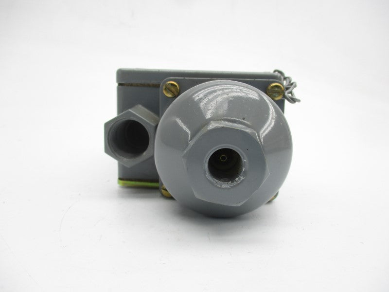ALLEN BRADLEY 836T-T251J SER. B 120-600VAC 60A 80PSI UNMP