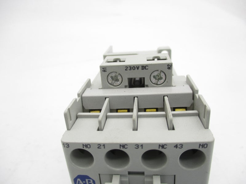 ALLEN BRADLEY 700-CF220ZF SER. A 230VDC (BR/WH) NSMP