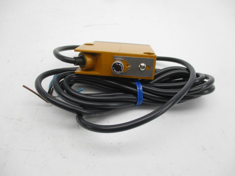 OMRON E3S-LS10XE4 12-24VDC NSNP