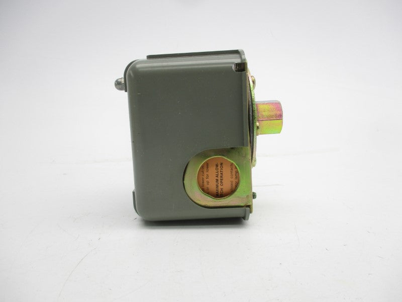 SQUARE D 9013FSG-2 SER. B 115/230V 30/50PSI NSMP