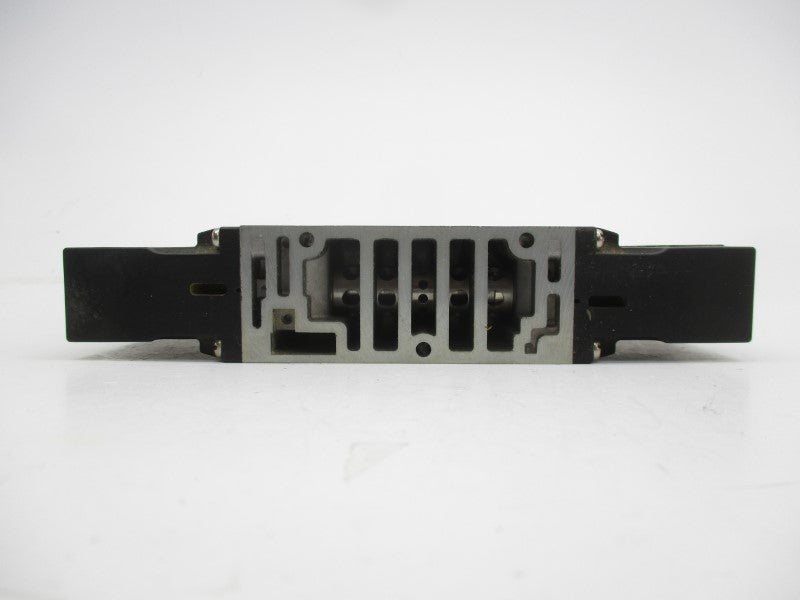 SMC VFS3210-5DZ 21-26VDC (AS PICTURED) NSNP