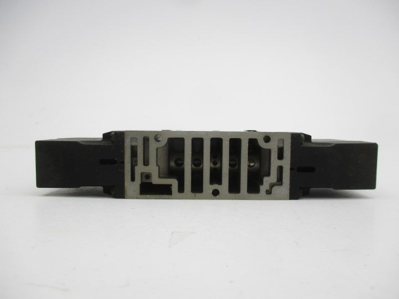 SMC VFS3210-5DZ-Q 21-26VDC (AS PICTURED) NSNP
