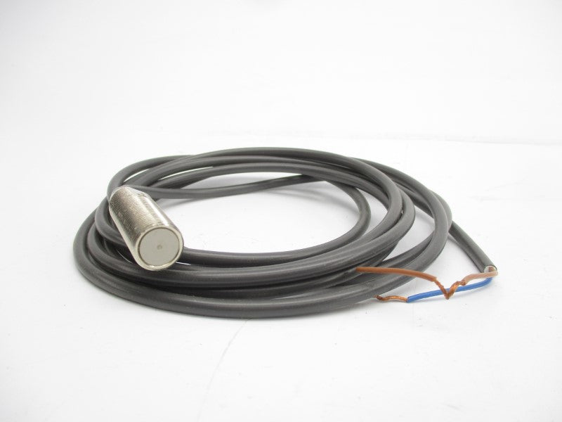 OMRON E2E-X3D1-N 12-24VDC NSNP