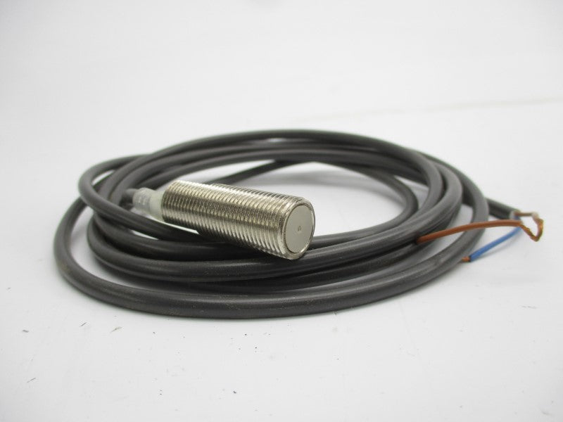 OMRON E2E-X3D1-N 12-24VDC NSNP