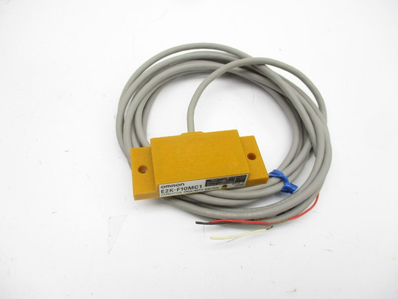 OMRON E2K-F10MC1 12-24VDC 2M NSMP