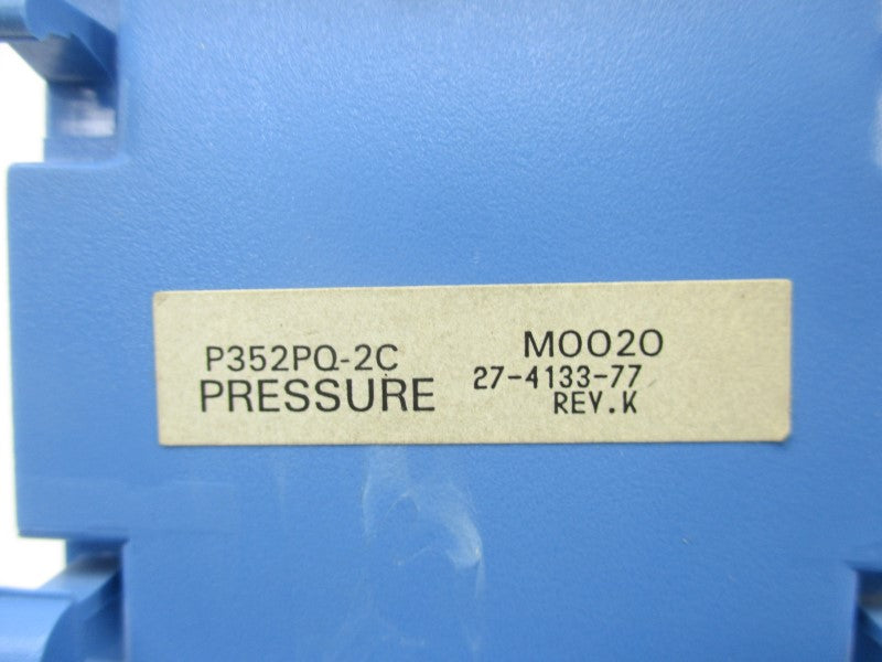 JOHNSON CONTROLS P352PQ-2C REV. K UNMP
