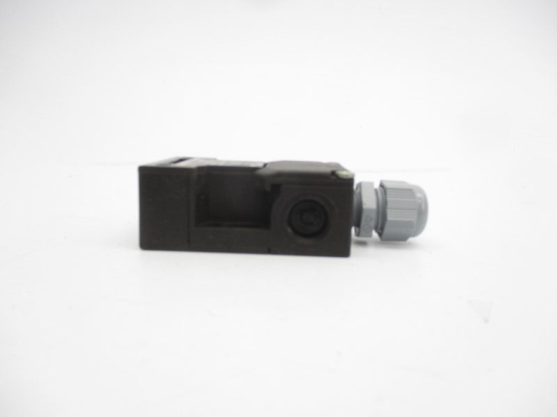 SCHMERSAL AZ15ZVK-M16 500V NSNP