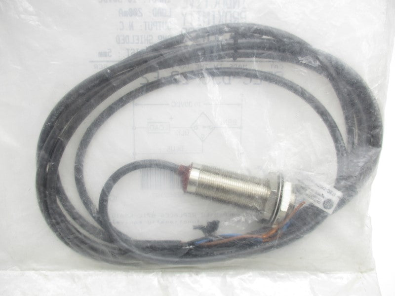 ALLEN BRADLEY 872C-D5CP18-E2 SER. C 10-30VDC NSMP