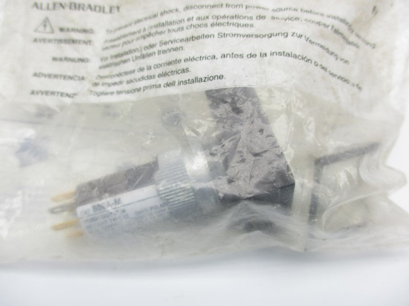 ALLEN BRADLEY 800A-M2DB24 SER. B NSMP