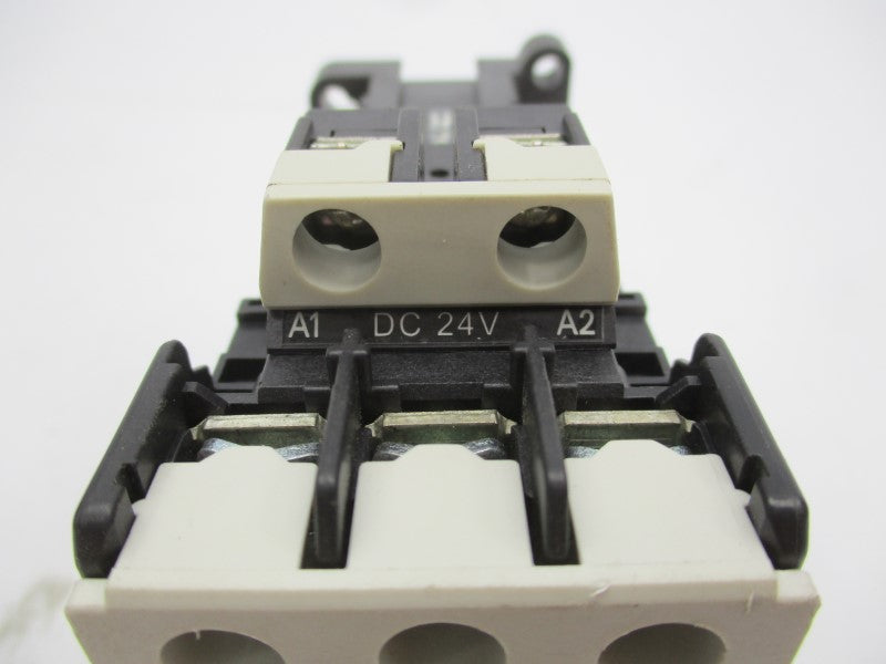 FUJI ELECTRIC SC-E05/G SE22AG 24VDC 32A UNMP