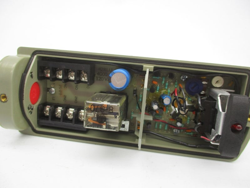 INDUSTRIAL MRO 42RLU-4000B 240VAC 10A UNMP