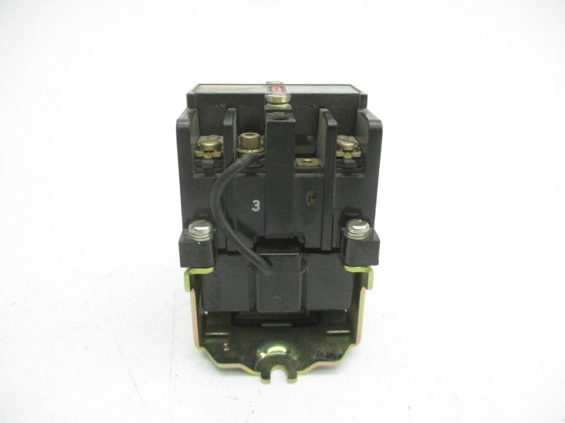 ALLEN BRADLEY 700DC-NT200Z24 SER. C 24VDC UNMP