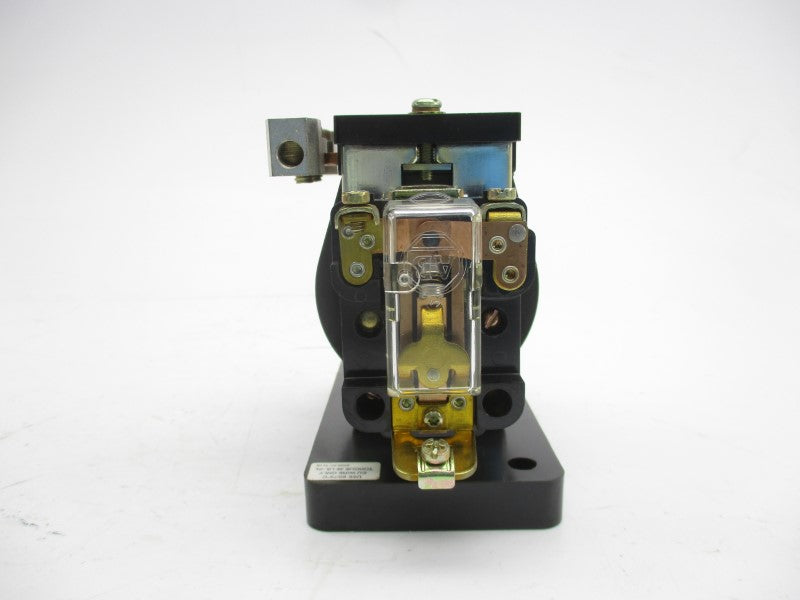 ALLEN BRADLEY 809-A05E SER. A 600V 9.A (BR/WH) NSMP