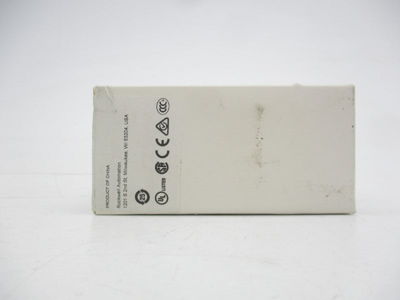 ALLEN BRADLEY 800T-QBH2W SER. U 12-130VAC/DC (WH) NSFS