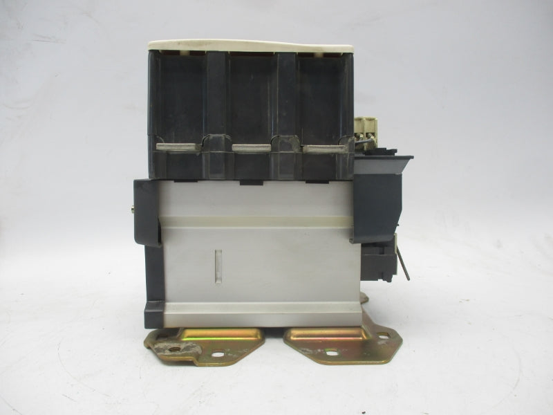 SCHNEIDER ELECTRIC LC1F400 600VAC 420A UNMP