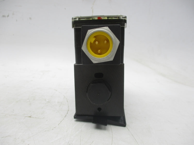 PARKER D1VW20BNYCF45675 120V .42A 1500-4000PSI NSMP