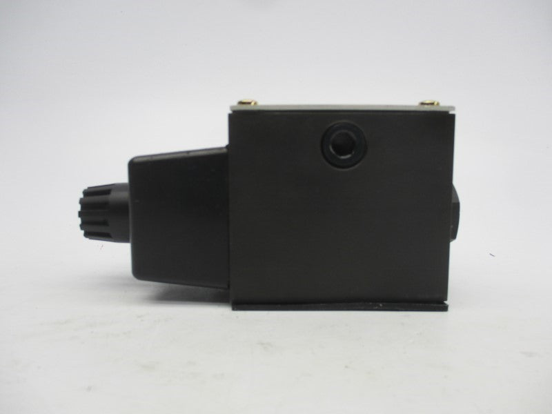 PARKER D3W30BNYC32 110-120V 0.79-0.93A 5000PSI NSNP