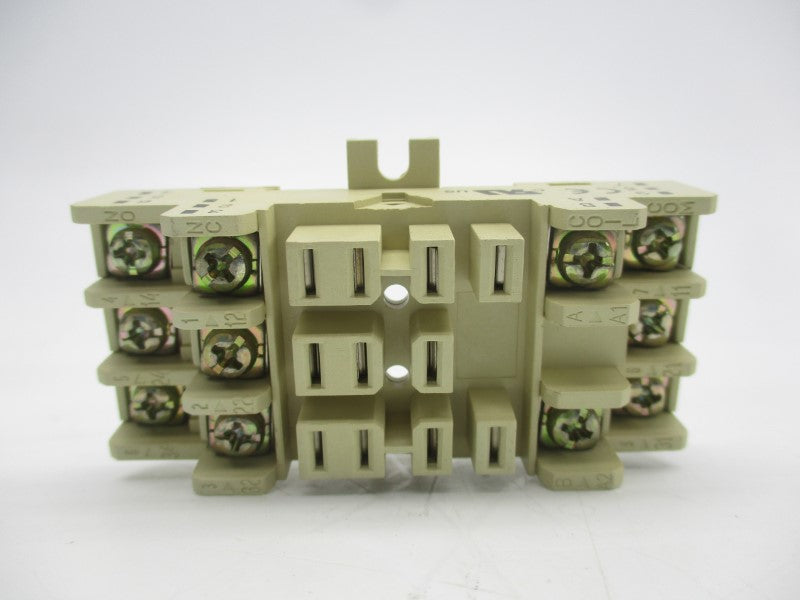 ALLEN BRADLEY 700-HN154 SER. A 300VAC 15A (PKG OF 10) NSNP