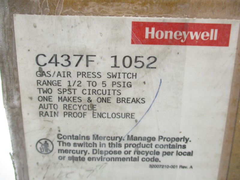 HONEYWELL C437F1052 120/240VAC 10A 1/2-5PSI NSMP