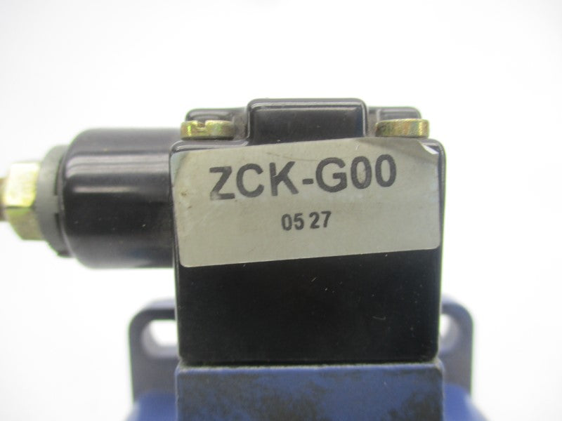 TELEMECANIQUE XCKL10011 W/ZCK-G00 500V 3A UNMP