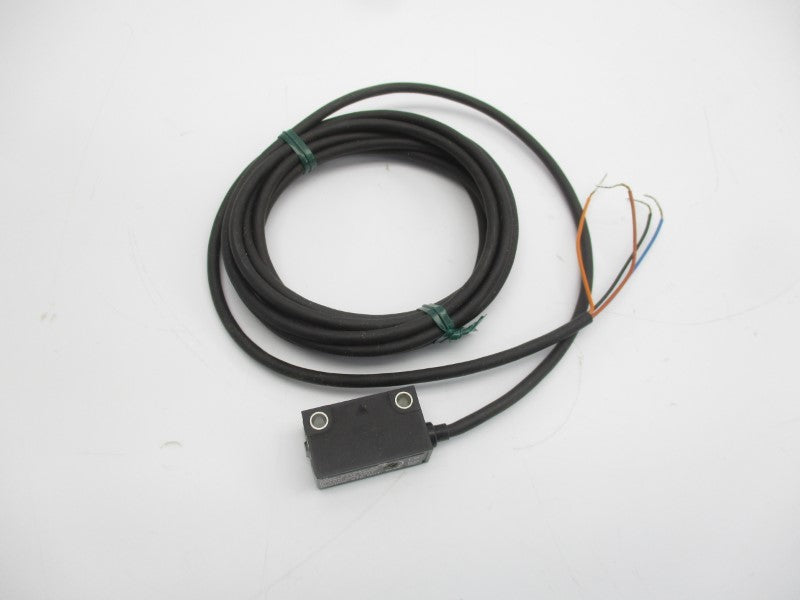 ALLEN BRADLEY 42BA-S2LNAC-A2 SER. A 12-24VDC (BK/YL) NSMP
