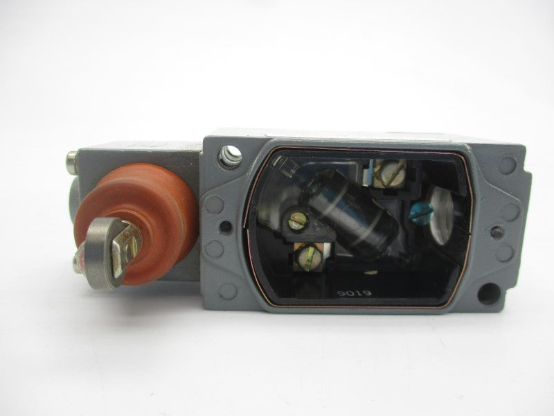 ALLEN BRADLEY 802R-KIC SER. B 120-600VAC 30A (BK/YL) NSMP