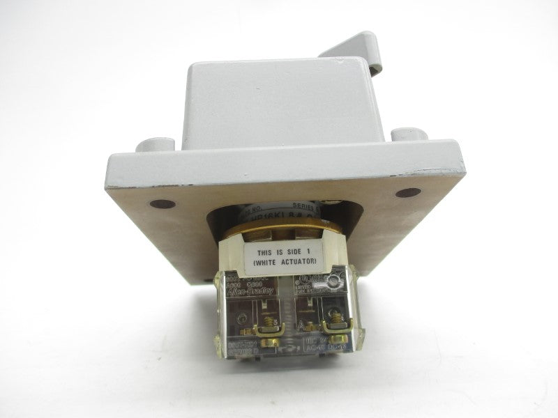 ALLEN BRADLEY 800H-NP33 SER. X UNMP