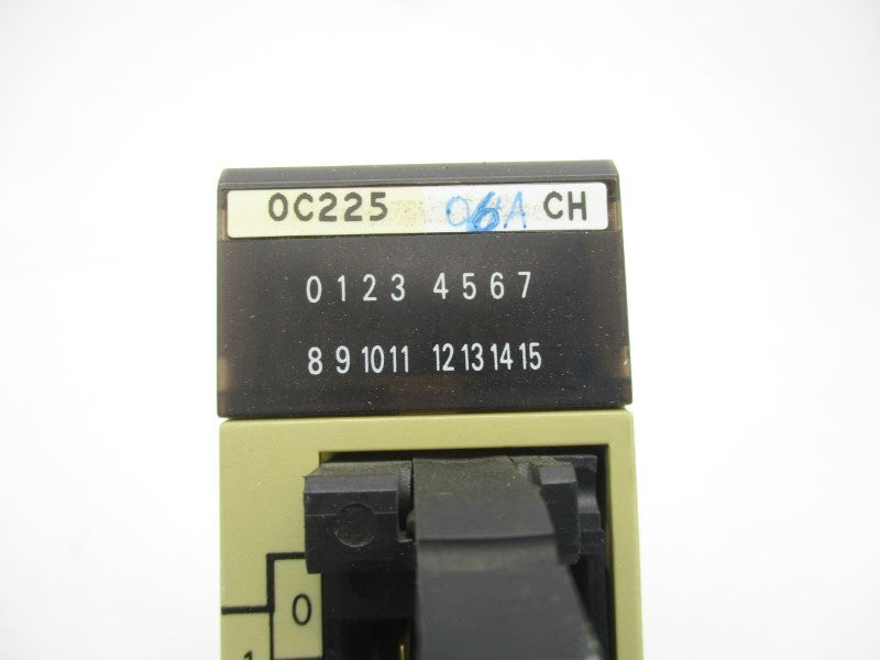 OMRON C200H-OC225 250VAC 2A UNMP