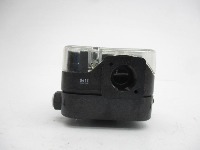 DUNGS AA-A2-6-2 46020-2 120VDC 5A 0.16-1.2"WC NSMP