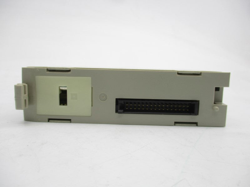 OMRON C200H-OA224 250VAC 0.5A NSMP