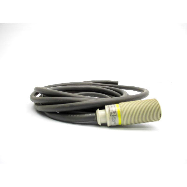 OMRON E2F-X5E1 12-24VDC UNMP