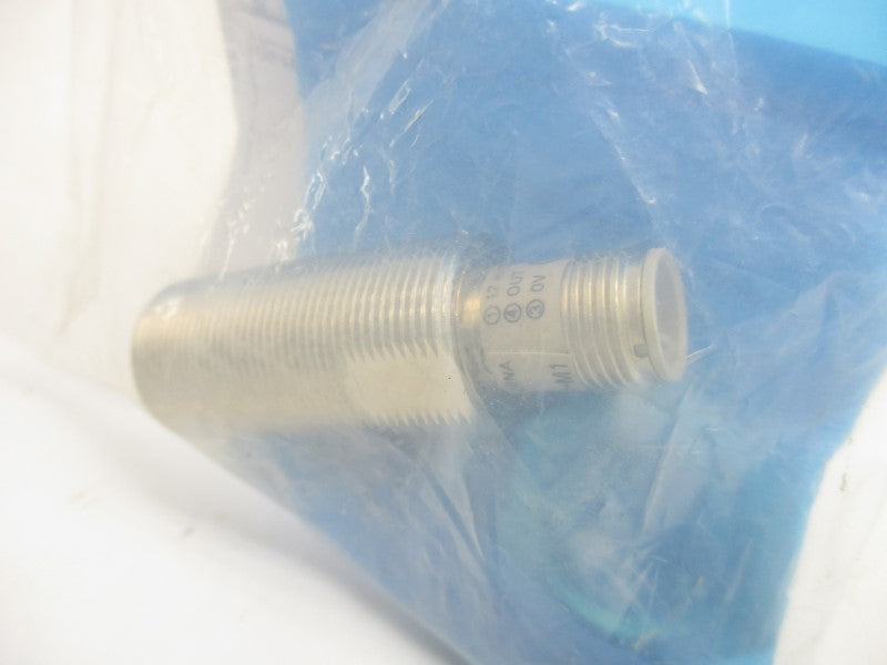 OMRON E2E-X5F1-M1 12-24VDC NSMP