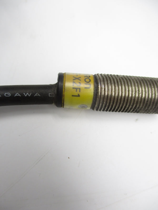 OMRON E2E-X2F1 12-24VDC UNMP