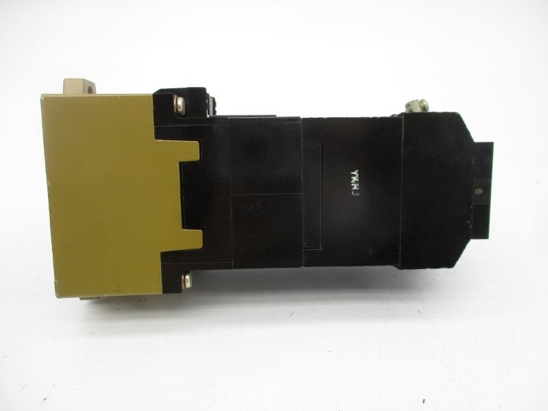 ALLEN BRADLEY 700-PL400A1 SER. B 110/115-120V NSNP