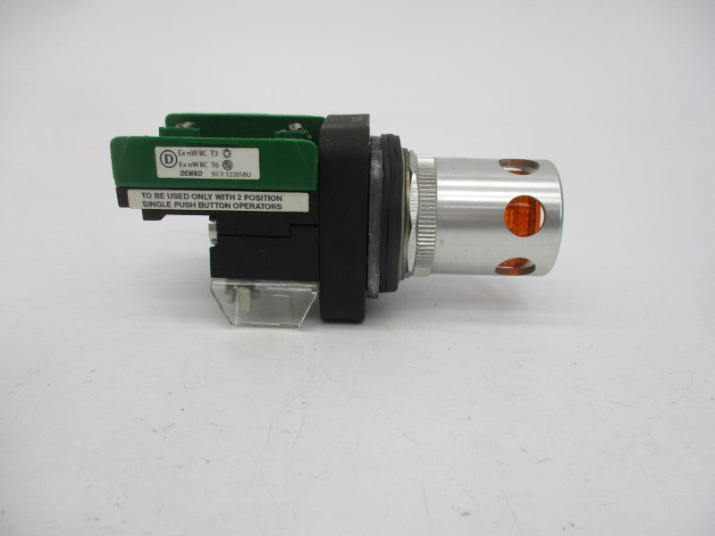 ALLEN BRADLEY 800T-QAH24AAP SER. T 24VAC/DC NSNP