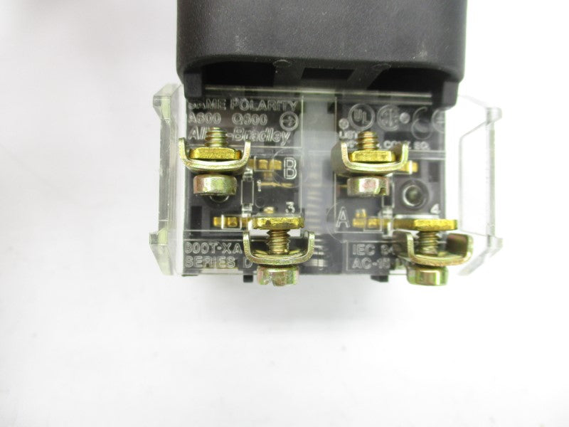 ALLEN BRADLEY 800T-QB10 SER. T 120V (AS PICTURED1) NSNP
