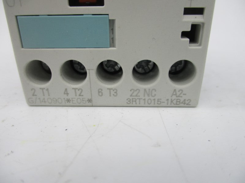 SIEMENS 3RT1015-1KB42 17-30VDC NSNP