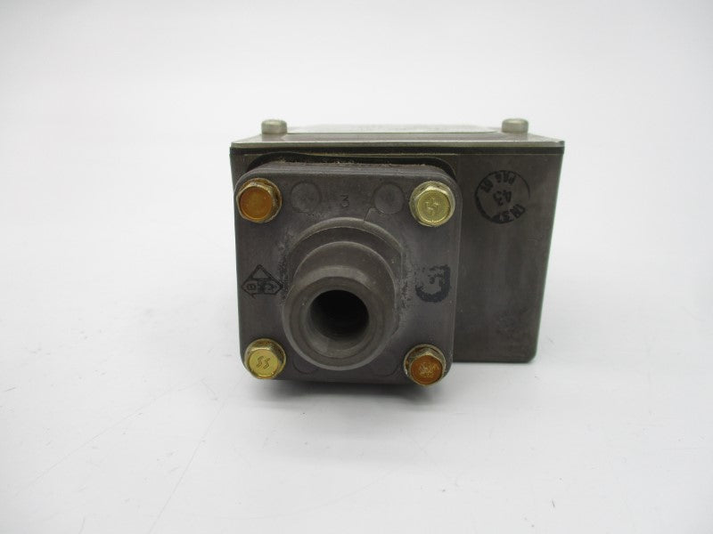 BARKSDALE E1H-R15 480VAC 15A 1-15PSI NSNP