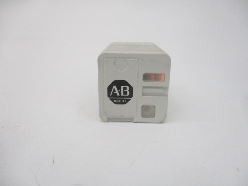 ALLEN BRADLEY 700-HB33Z24 SER. A 24VDC 10A (BK/BL) NSMP