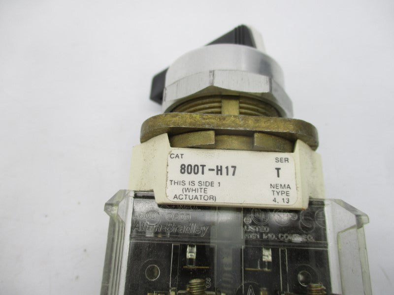 ALLEN BRADLEY 800T-H17D1 SER. T 600V (WH) NSMP