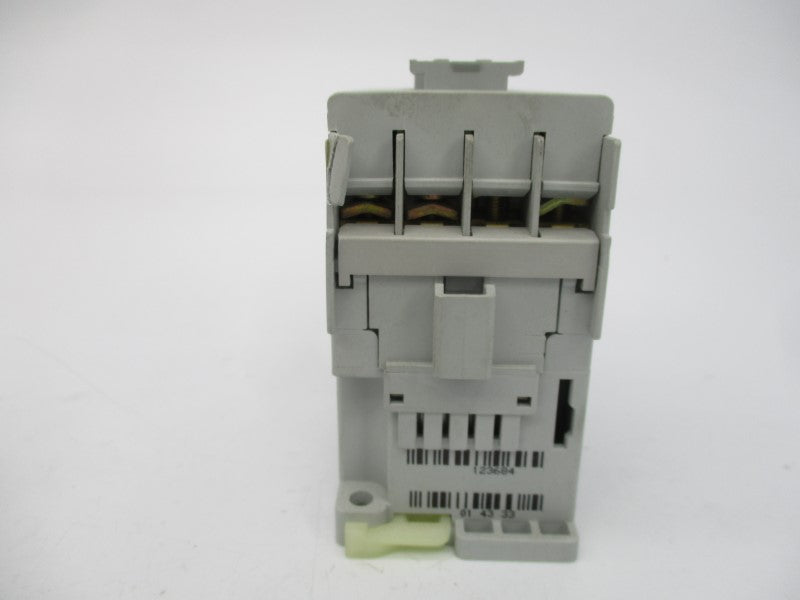 ALLEN BRADLEY 700-CF220D SER. A 110/120V (AS PICTURED) (BR/WH) NSMP