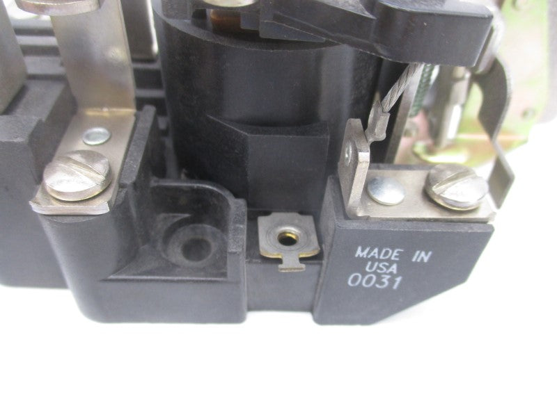 ALLEN BRADLEY 700-HG42Z2-6 SER. A 220VDC 4A (AS PICTURED) UNMP