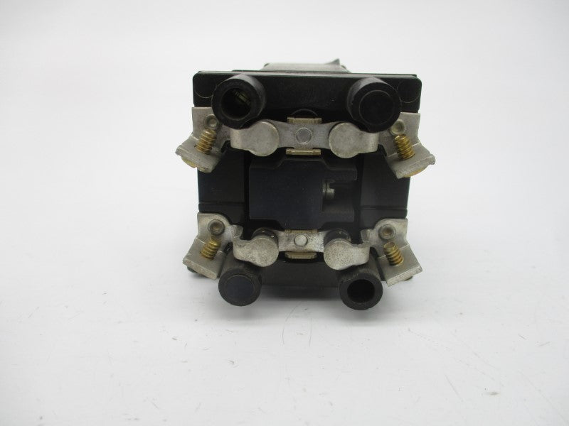 ALLEN BRADLEY 700-C400A1 SER. B 110/120V NSNP